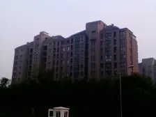 精装三年五十万装标!!!带地下产权车位