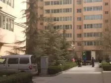 东岗地铁口 两室南北通透 电梯小高层