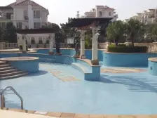 水岸山城一楼独立私家花园 看湖景大4房