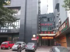 轻轨站旁,大四房,户型方正,楼梯房,单价便宜