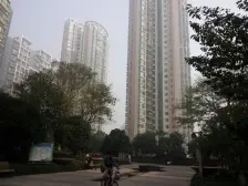 高能金域名都 南北通透,采光好 装修好,环镜优美 视野好,诚心出售