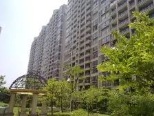 证满五年,户型方正,近地铁口,房间可以看千灯湖景观