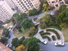 新上精装修大三房+卖的就是业主诚意度+中间位置