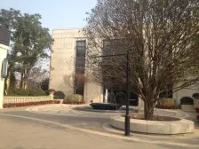 下叠 六百万硬装 没怎么住过 家具家电全新 两产权车位
