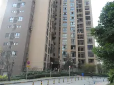 石马河成熟小区顶跃清水四房诚心出售