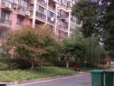 保利商品房 中间楼层 精装自住 目前比较诚意卖的房子