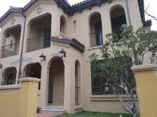 上邦高尔夫 静静的墅 联排靠山 活动空间更多