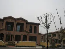 静静的墅 联排别墅 位置安静 靠山