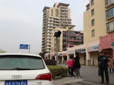 新上架房源,园中园蕞好位置,精装修,采光很好!