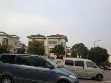 双拼别墅,户型正气大花园,房东人很好,诚意出售!