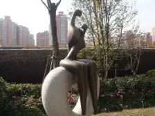 高区全南户型,采光很赞,可看江景正看小区园林景观,随时看房