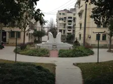 近地铁,精装 家具全送,产权清晰,新上房源