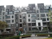 金地顶复带大露台,周边生活方便,小区环境好,看房方便