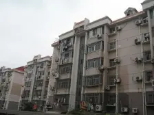 三房两厅两卫,适合一家三代人居住,业主诚意出售