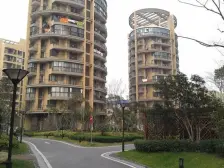 房子满五 户型南北通 精装修拎包入住 采光无挡