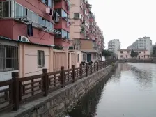 此房采光充足,视野宽阔,首排无遮挡,出行方便