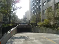 次新大两房两厅,厅带阳台,边套全明户型正气,电梯房,近轨交口
