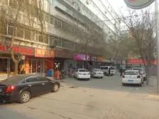 此房源位于万达旁,交通便利、配套齐全,采光通风好