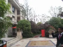 前滩15年次新电梯四房 带产权车位 绿城物业 人车分流