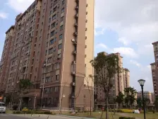 二梯四户,大两房,交通便利,精装修,诚意出售