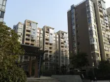 魏玛峰尚二期 南北通透,采光好 装修好,环镜优美 视野好,诚心出售