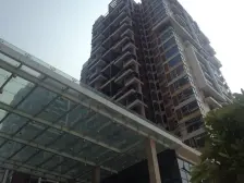 业主诚心出售 看房方便 门口就是学丶校