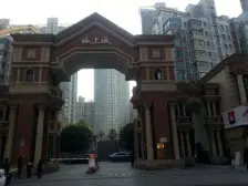 卫生间全明,大开间,小区入口附近,品质小区