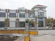 纯别墅小区 距地铁口600米 大阁楼 豪①华①装①修