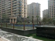 2009年商品房+自住精装修、拎包入住+单价低使用面积大