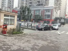 四公里轻轨站旁 正规一室精装修 户型方正 业主诚心卖