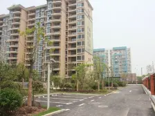 日月光新上+低密度洋房+精装修+位置好+诚意出售+看房随时