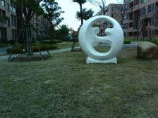 临港滴水湖市区大4房带地下室和花园户型好环境优美