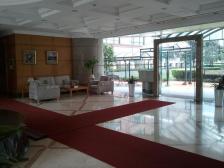 现代风格,可接受置换,近商圈,小区中心位置