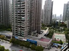 非顶楼,视野开阔南北通风好,满五年精装,看房方便