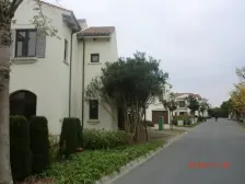 满五年,花园300平左右,有钥匙,看房方便