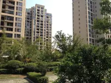 保利品质 花园位置、两本大平层附送15平 产权车位、精致装修