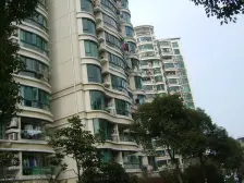 房子处于中高楼层,视野开阔,近地铁,配套设施完善