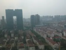 店长推荐-层高挑高,满五年诚意售,中间好位置!