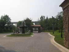 临湖大三房,带南北阳台,临高尔夫,采光充足