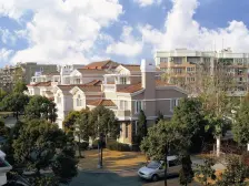 新上凤凰楼层正看万体馆,双南全天采光,位置好,业主诚意出售