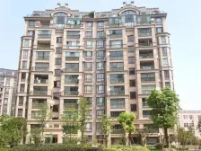 21年买进精装修 带地暖:地铁口电梯房,地理位置好