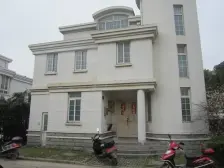 独栋别墅,三房朝南,交通便利,居家装修,诚意出售,精装好房