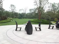 带180平花园,有产权车位,私密性好,前面没有遮挡