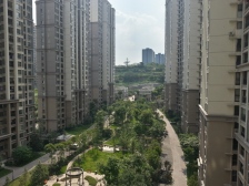 北滨路 半山华府八房1500万