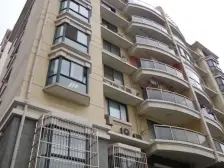 近延安西路站双轨交通 南北通透双阳台 客厅朝西 厨卫有窗