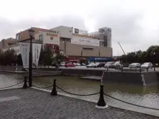 主卧朝南,小区中心位置,南北通透,采光充足,交通便利,精装修