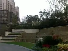 主卧朝南,环境优美,交通便利,居家装修