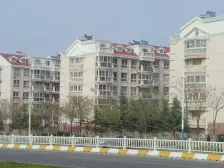 黄海小区 5室2厅 南 北