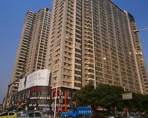 房东诚心卖房,户型周正 通风效果好装修很新 保养好