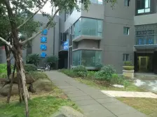 滨江路 滨江国际花园四房175万